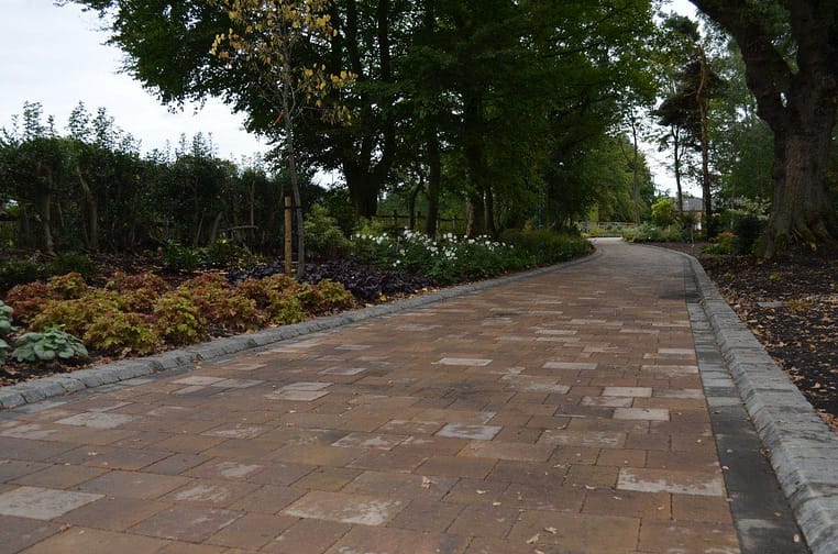 Driveway with Blended Materials