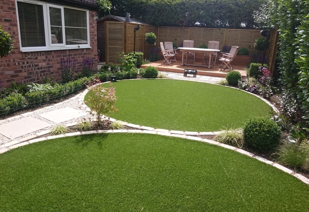 Small Private Garden Refurbished - Round Grass Design