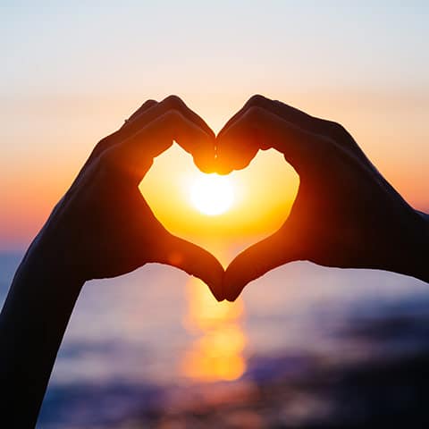 sunset-heart-hands-379014 bron-y-wendon-cottages