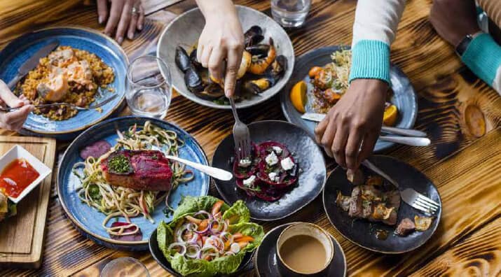 things-to-do-restaurants-pubs Bron Y Wendon Holiday Park Cottages